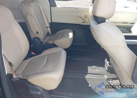 2021 Toyota Sienna Xle z USA, uszkodzony, nr VIN 5TDYSKFC5MS015686